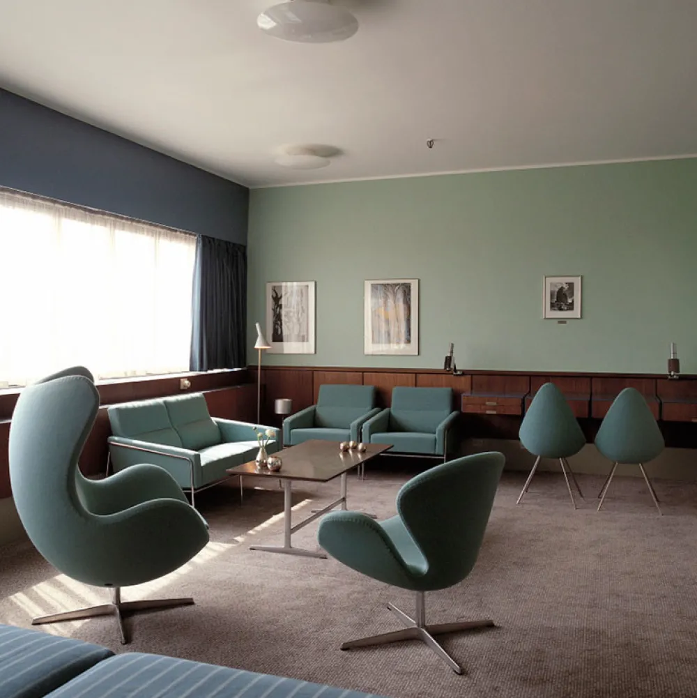 Fritz Hansen 3300 Lænestol Stof^ Stole