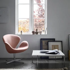 Fritz Hansen 3320 Svanen Loungestol Stof^ Stole