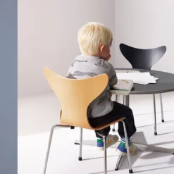 Fritz Hansen Liljen Børnestol^Børn Børneværelse|Møbler