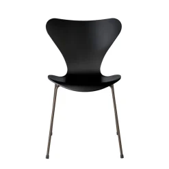 Fritz Hansen Serie 7™ 3107 Lakeret^ Køkken|Stole