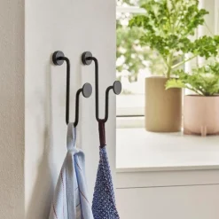 Hübsch Swing Hook Black^ Knager & Greb