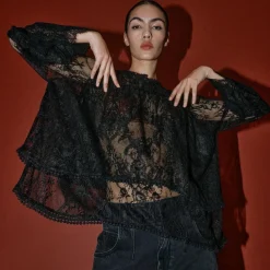 HEYANNO Neat Lace Blouse Black^Dame Overdele