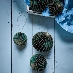 House Doctor Alsta Ornament Green Medium^ Julepynt