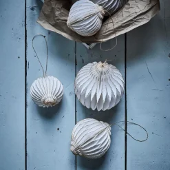 House Doctor Alsta Ornament Off-White/Golden Large^ Julepynt