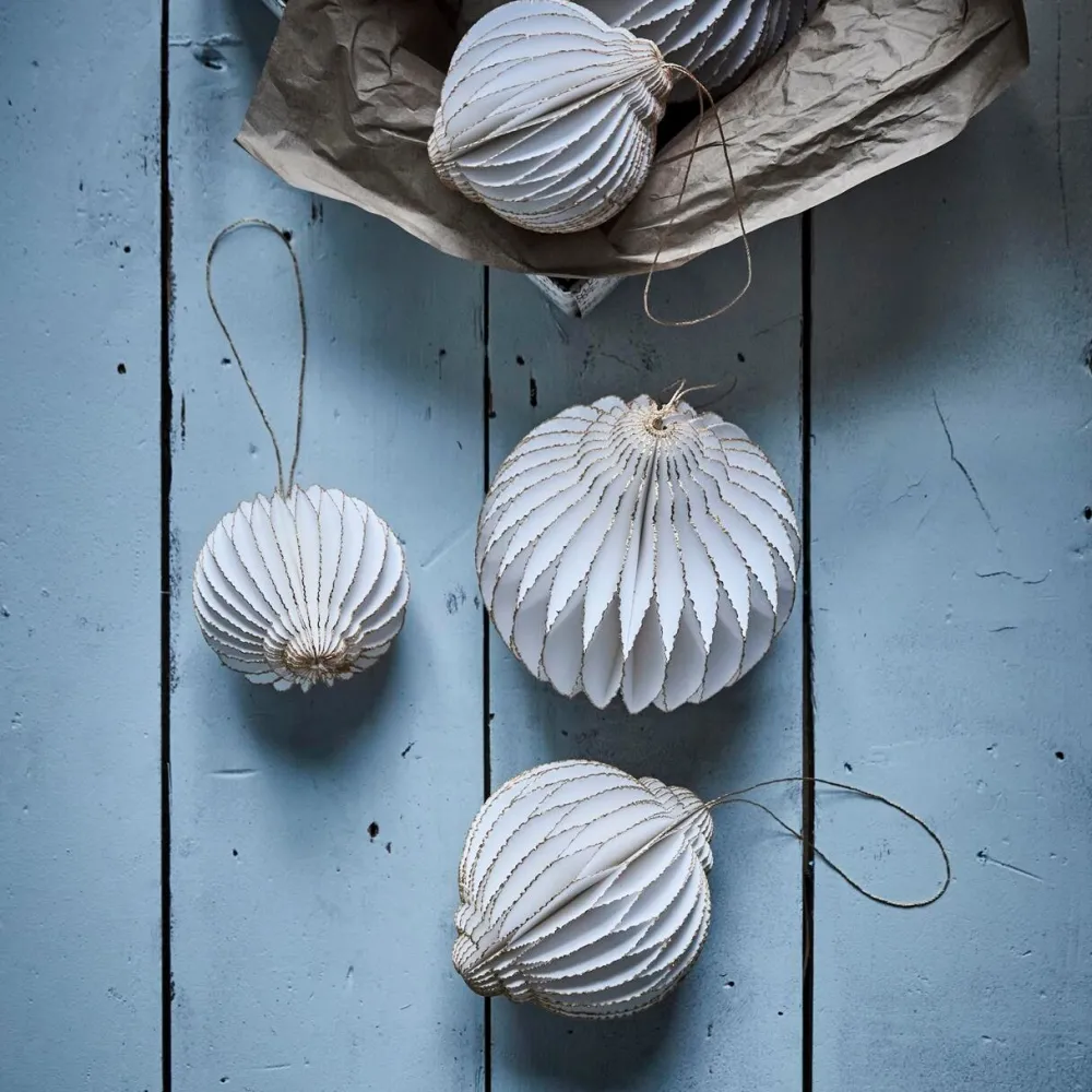 House Doctor Alsta Ornament Off-White/Golden Large^ Julepynt