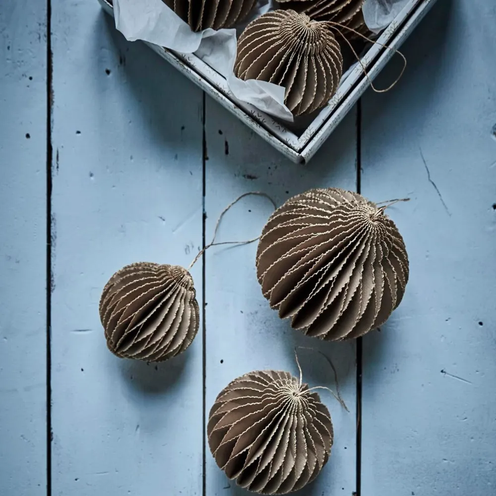 House Doctor Alsta Ornament Brown Medium^ Julepynt