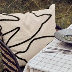 House Doctor Fly Cushion Black 50x50 cm^ Puder