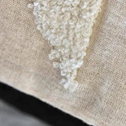 House Doctor Fly Cushion Off-White 50x50 cm^ Puder