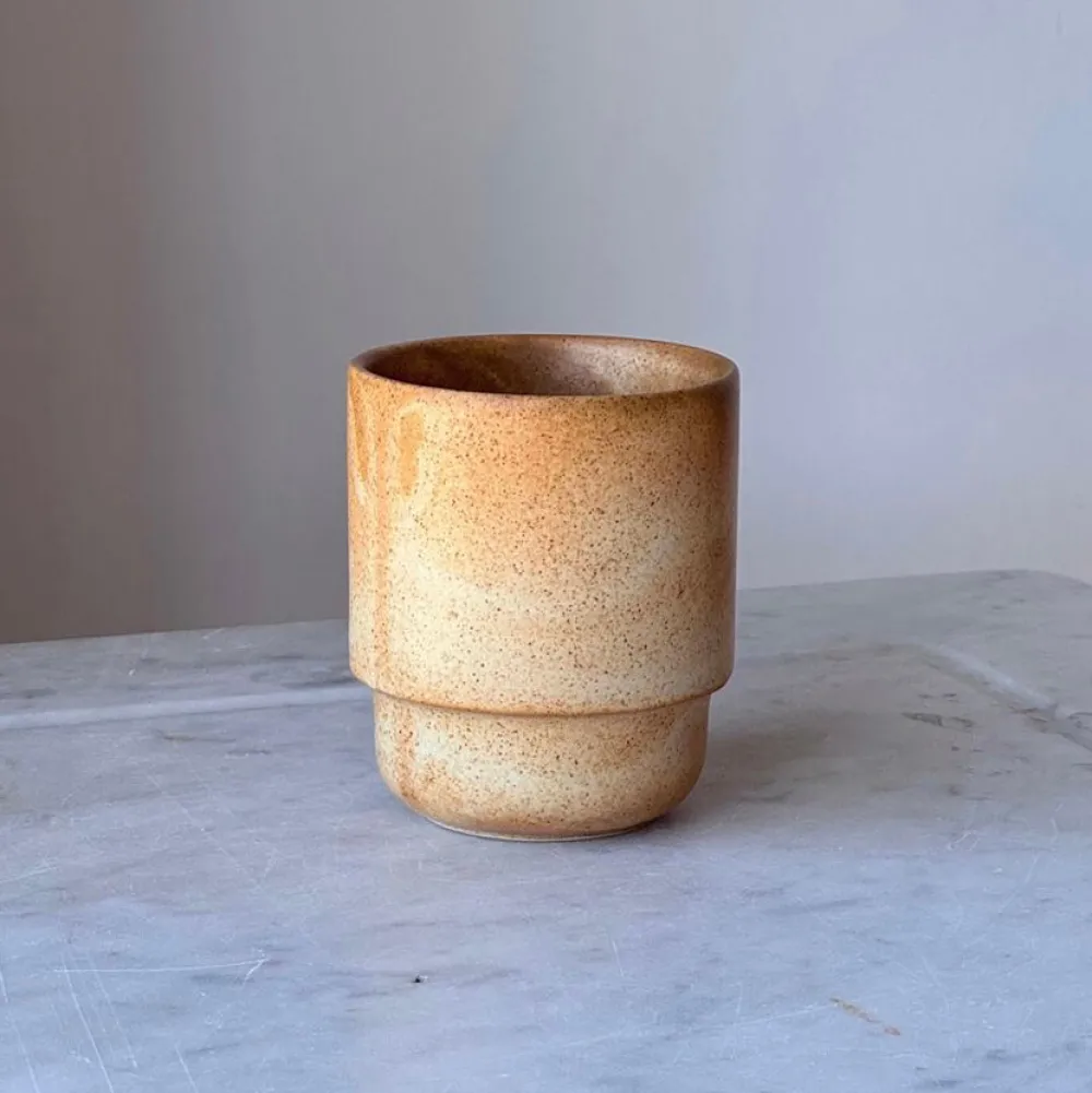 Julie Damhus Studio Toto Krus Brun^ Keramik & Porcelæn