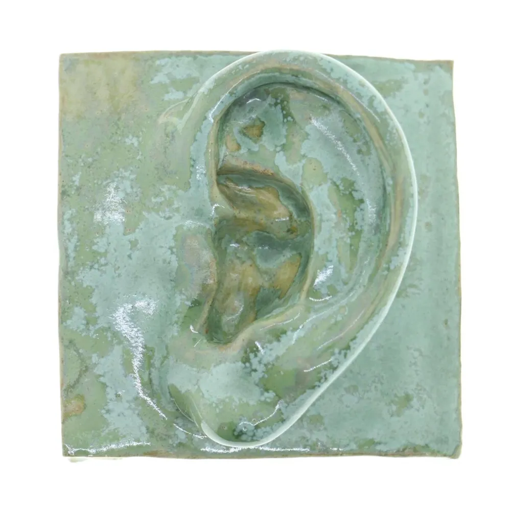 Laoru Laoru Left Ear Relief Copper Green^ Keramik & Porcelæn