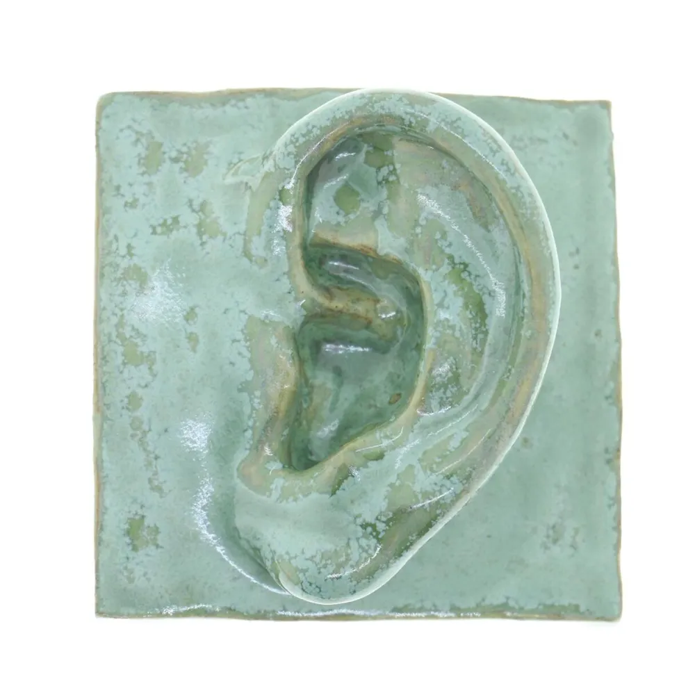 Laoru Laoru Left Ear Relief Copper Green^ Keramik & Porcelæn