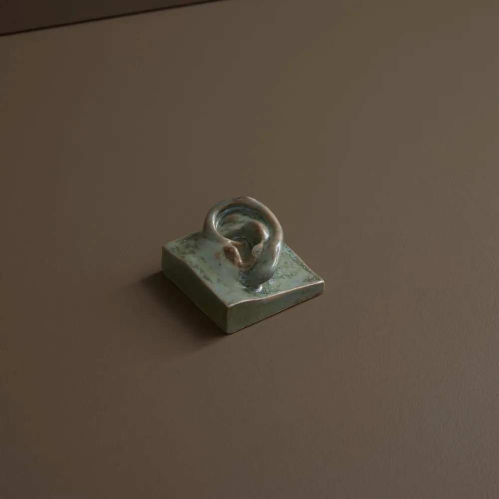 Laoru Laoru Left Ear Relief Copper Green^ Keramik & Porcelæn