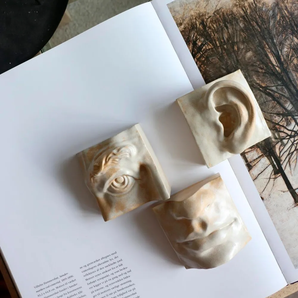 Laoru Laoru Left Ear Relief Crystal Green^ Keramik & Porcelæn