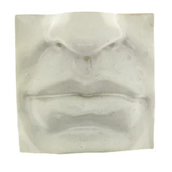 Laoru Laoru Mouth II Relief Antique White^ Keramik & Porcelæn