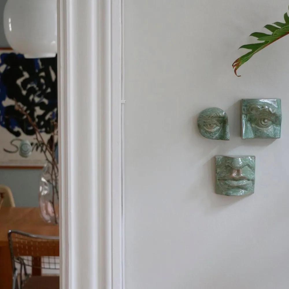 Laoru Laoru Mouth II Relief Copper Green^ Keramik & Porcelæn