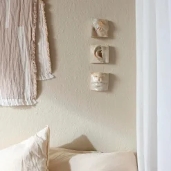 Laoru Laoru Right Ear Relief Antique White^ Keramik & Porcelæn