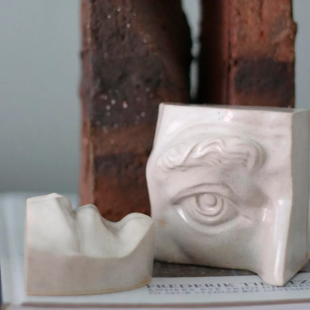 Laoru Laoru Right Eye Relief Antique White^ Keramik & Porcelæn