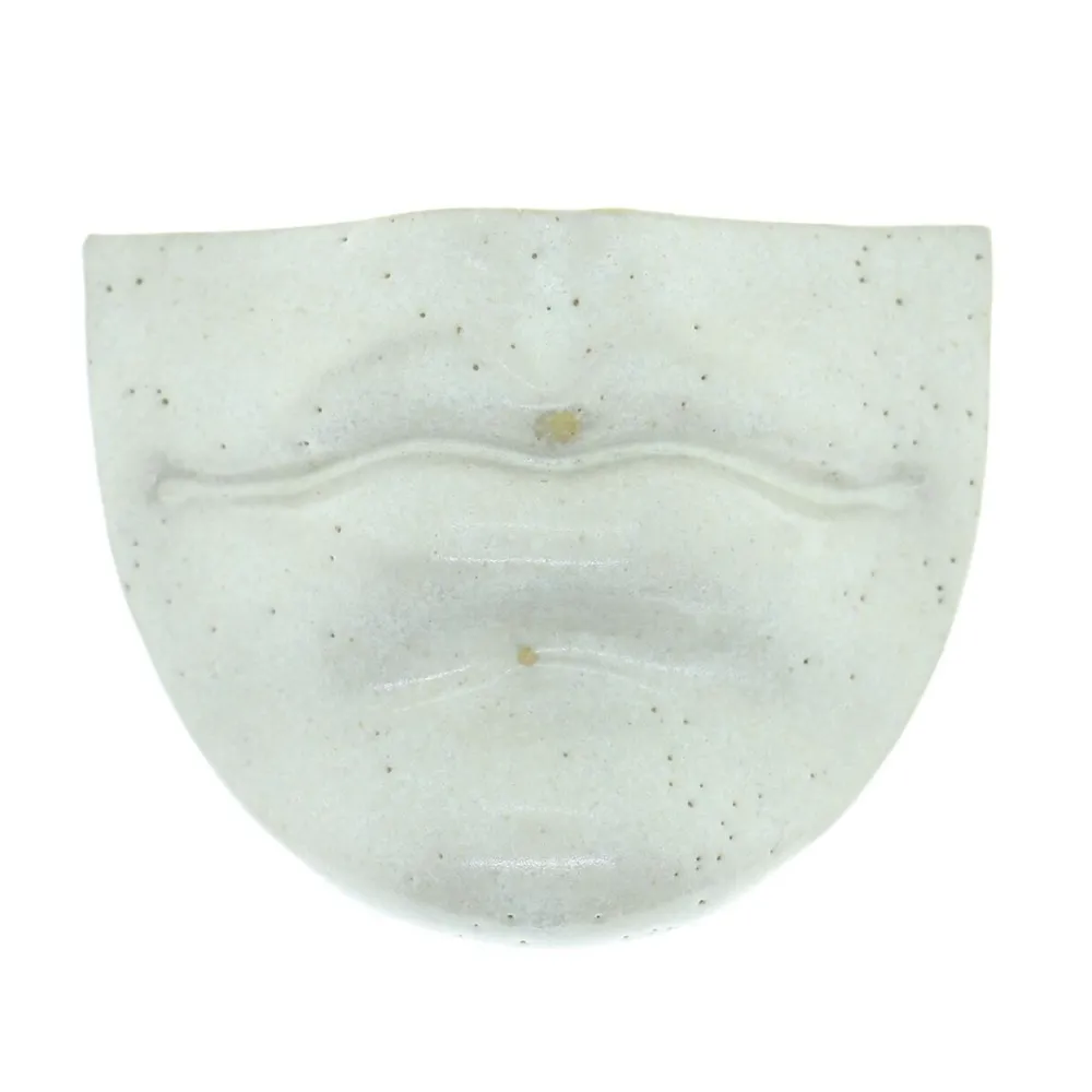 Laoru Laoru Small Mouth I Relief Antique White^ Keramik & Porcelæn