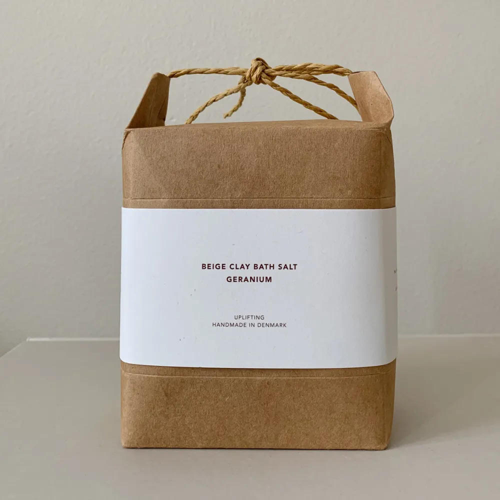 Mellow Mind Beige Clay Bath Salt Geranium Uplifting^ Velvære