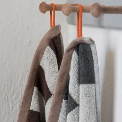 Mette Ditmer Retro Hand Towel Chocolate^ Badeværelse|Badtekstiler