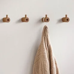 Moebe Wooden Wall Hook Oak^ Knager & Greb|Entré