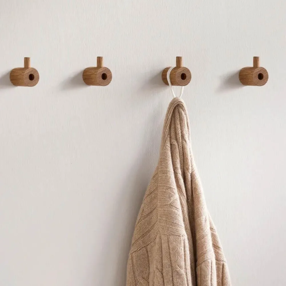 Moebe Wooden Wall Hook Oak^ Knager & Greb|Entré