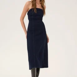 My Essential Wardrobe Ayo Dress Dark Blue Un-Wash^Dame Overdele