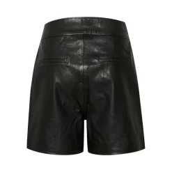 My Essential Wardrobe The Leather Shorts^Dame Underdele