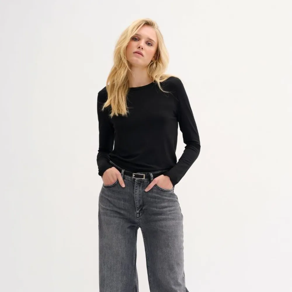 My Essential Wardrobe The Modal Blouse Black^Dame Overdele