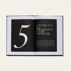 New Mags The Essence Of Chanel^ Bøger