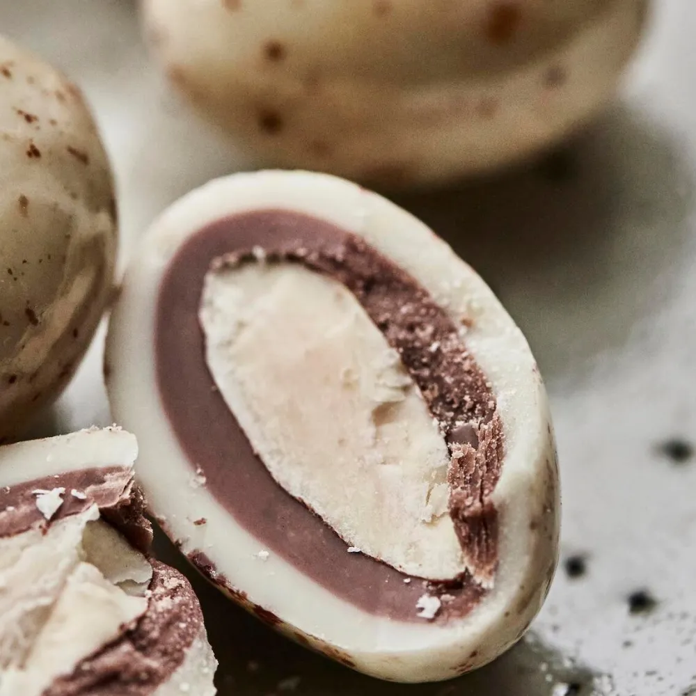 Nicolas Vahé Chocolate Covered Almonds Caramel^ Delikatesser