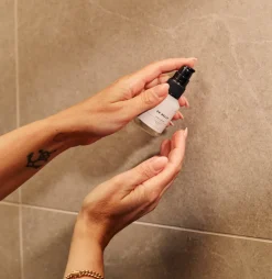 Rebelle Copenhagen Hand Serum Lemongrass Mint 30 ml^ Velvære