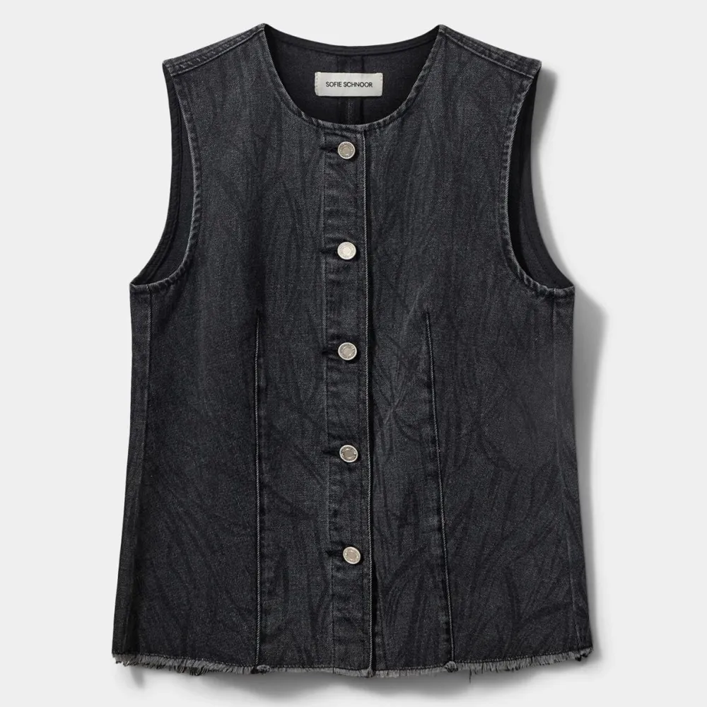 Sofie Schnoor CarlaSW Vest Washed Black^Dame Overdele