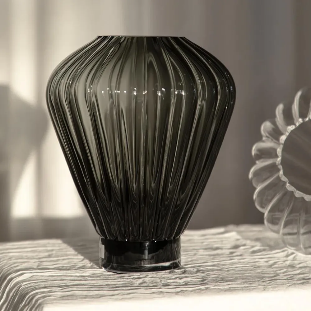 Specktrum Evelyn Vase Grey Medium^ Vaser