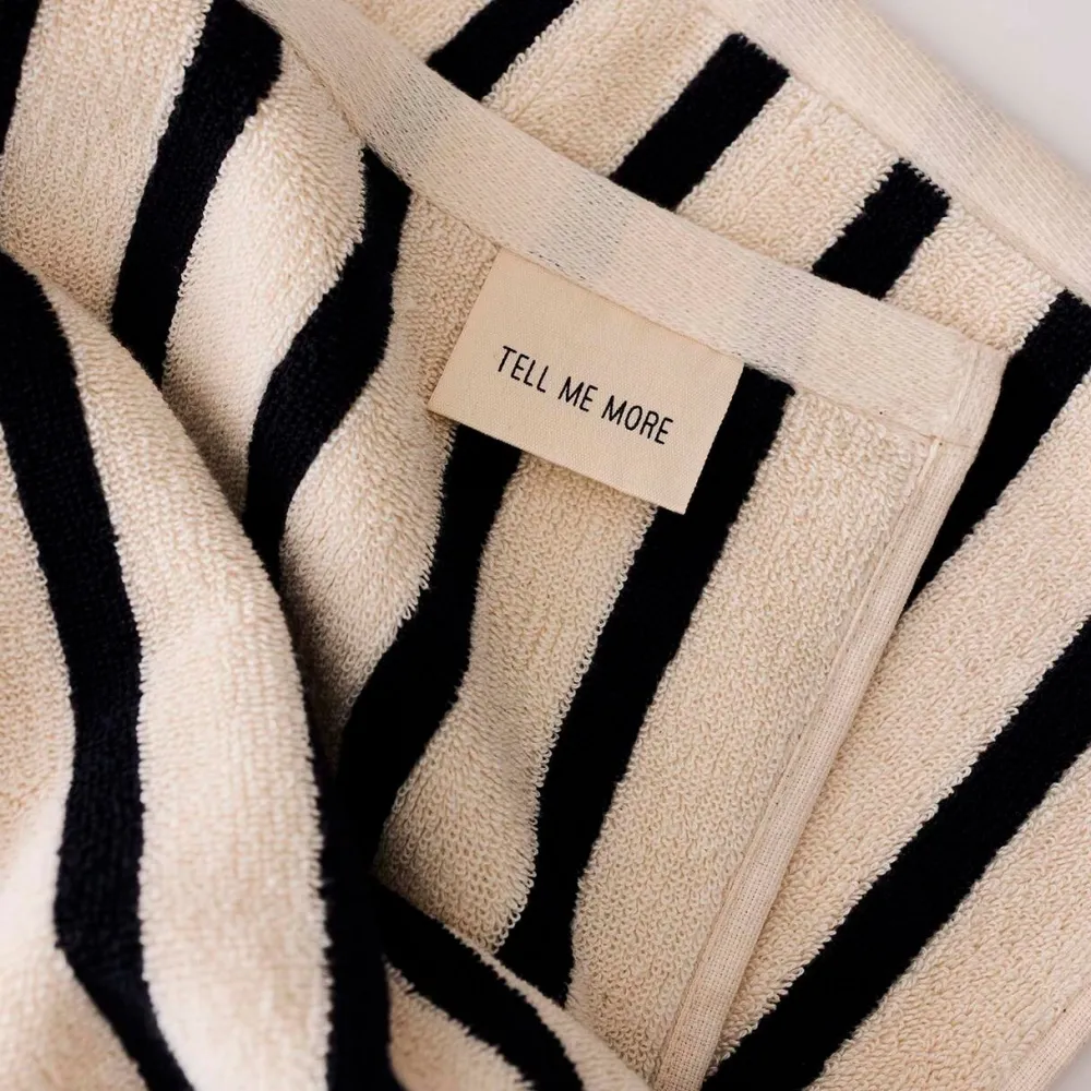 Tell Me More Bonnie Hand Towel Black^ Badeværelse