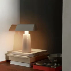 &Tradition Caret MF1 Silk Grey^ Soveværelse|Bordlamper