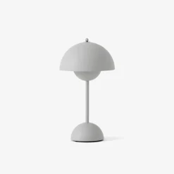 &Tradition Flowerpot Portable Table Lamp VP9 Matt Light Grey^Børn Belysning|Bordlamper