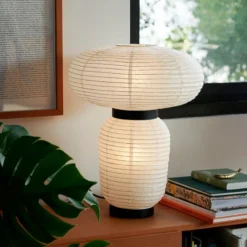 &Tradition Formakami JH18 Bordlampe^ Bordlamper