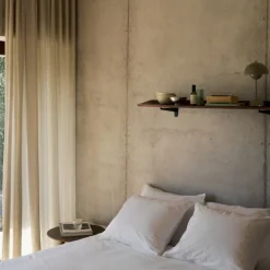 &Tradition Guild HM15 Valnød^ Hylder|Stue