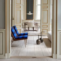 &Tradition LN8 Lato Bord Warm Black/Valnød Ø40 cm^ Borde