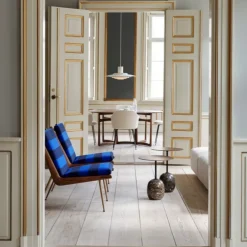 &Tradition LN9 Lato Bord Warm Black/Valnød Ø50 cm^ Borde