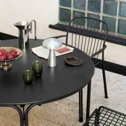 &Tradition Thorvald SC95 Armstol Warm Black^ Stole|Havemøbler