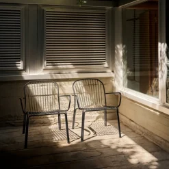 &Tradition Thorvald SC101 Loungestol Warm Black^ Udendørs|Havemøbler