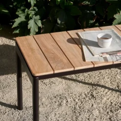 &Tradition Ville AV27 Bænk Warm Black^ Havemøbler