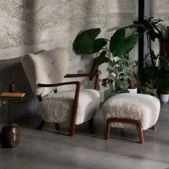 &Tradition Wulff ATD2 Moonlight Sheepskin Oiled Walnut^ Stue|Stole