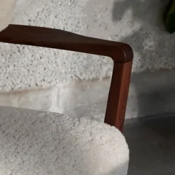 &Tradition Wulff ATD2 Moonlight Sheepskin Oiled Walnut^ Stue|Stole